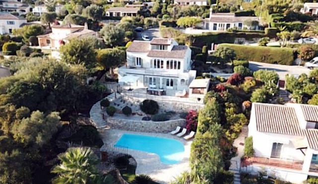 Stunning and Stylish 4 Bed Villa with SeaView in a Calm and Secure Domaine