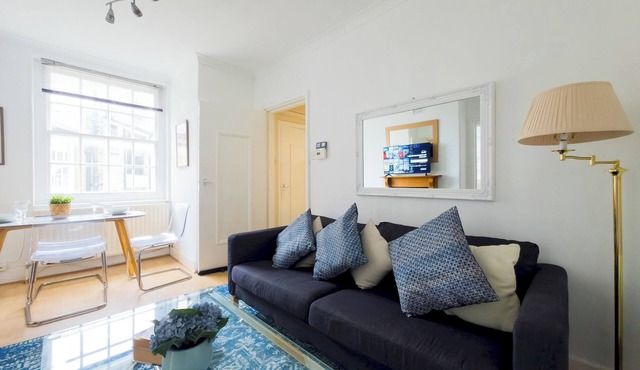 Stylish Flat Near Whitechapel - Pass the Keys