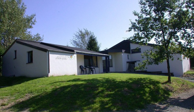 Sunny Cottage with Pool