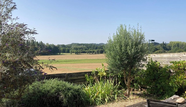 T2 30 M² 4 Sleeps max close to shops and 4-way access