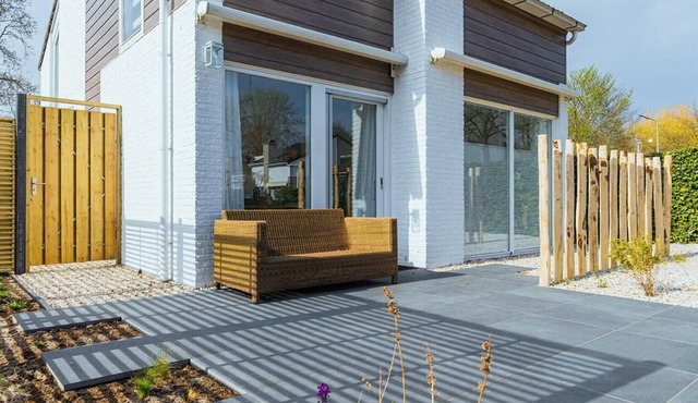 Tastefully decorated holiday home with a modern and light appearance that has been decorated with love and care.