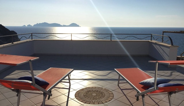THE FAUN'S HOUSE IN CALA DELL'ACQUA ON THE SEA WITH A VIEW OF PALMAROLA
