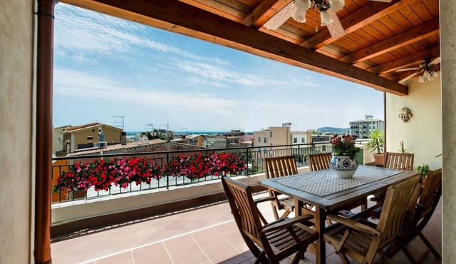 The terrace on the park - bathrooms in the room - panoramic - near the beach