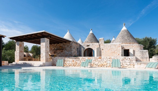 Trulli Complex with private swimming pool