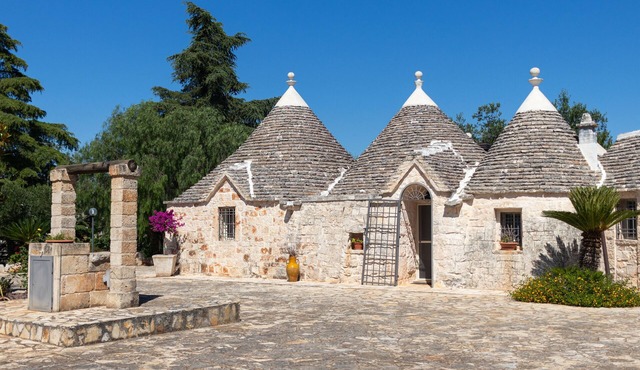 'Trulli I Cedri, Monopoli' with Private Terrace and Private Garden