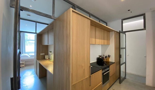 Unique open and bright apartment near the center, designed by the architect