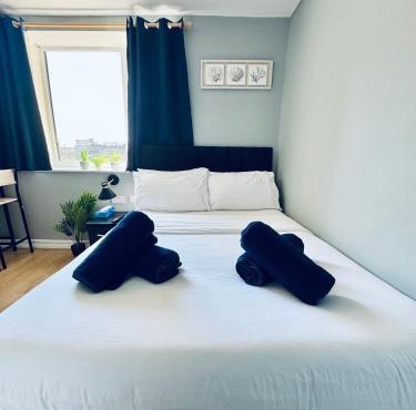 Unique Studio Flat in City 1111