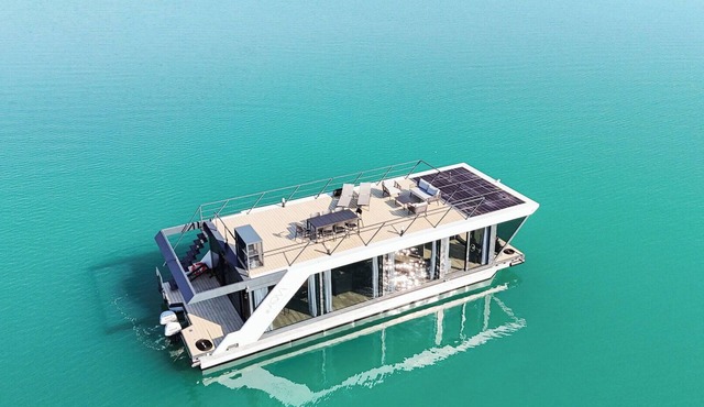 Vacation Home in Venice with 3 bedrooms sleeps 6