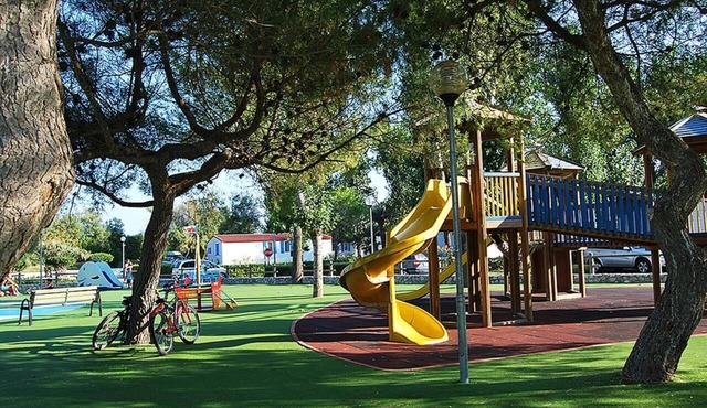 Vacation village Pino Mare Mobilehome Gold for 6 people