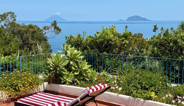 Villa delle Palme, Aeolian charm Stromboli view
