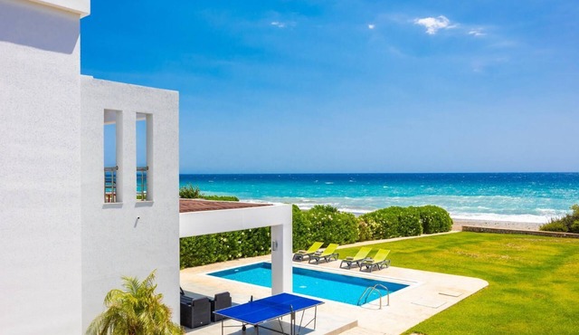Villa Dionysos - Three Bedroom Villa, Sleeps 6