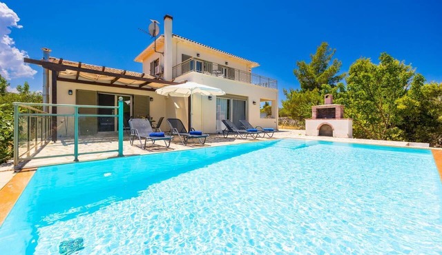 Villa Eudora - Two Bedroom Villa, Sleeps 4
