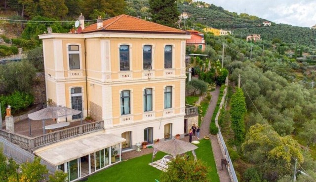 *VILLA LE PALME* VIEW ON GULF OF POETS