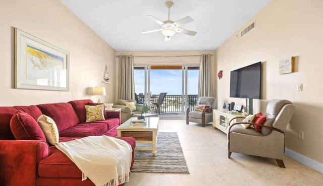 Waterfront Breeze Condo - Pool - Water views