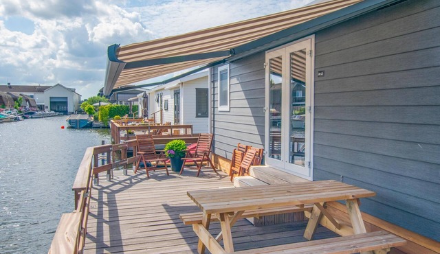 Waterfront chalet with swimming ladder