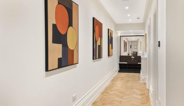 Westminster Apartment - Big Ben, London Eye, Buckingham Palace & Thames