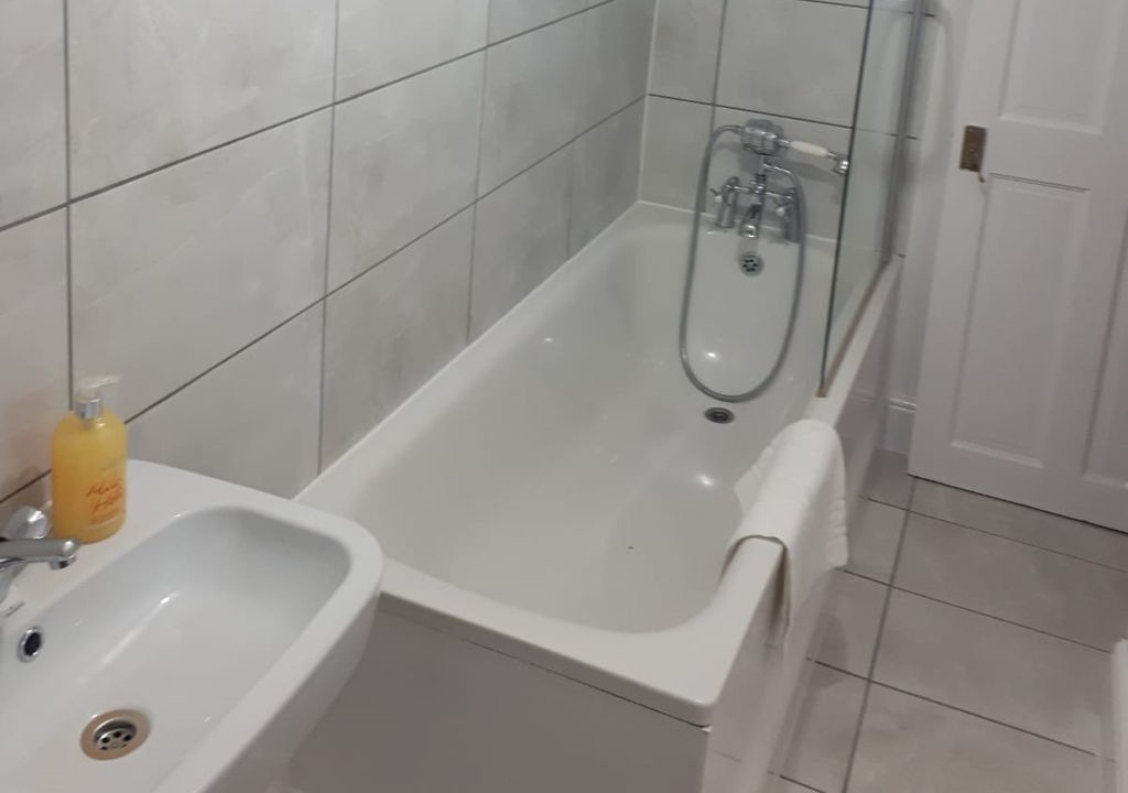 Photo of Bathroom in Tooting