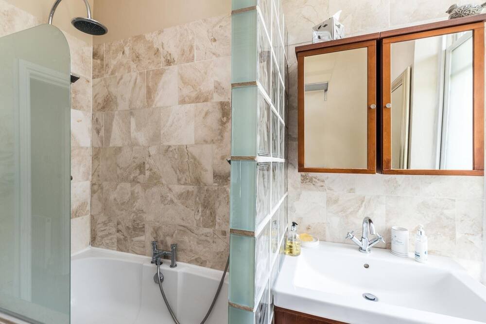Photo of Bathroom in Addison