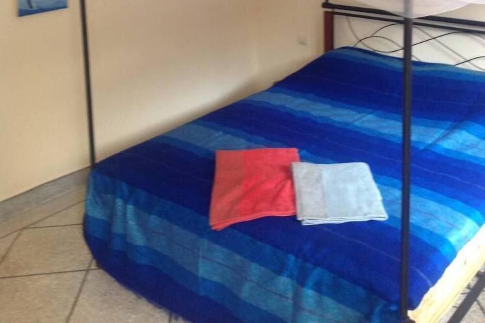 Photo of Bedroom in Massa