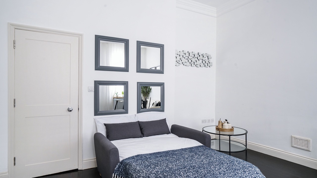 Photo of Livingroom in Brompton & Hans Town