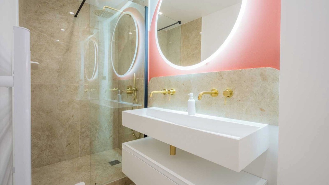 Photo of Bathroom in Saint-Tropez City Centre