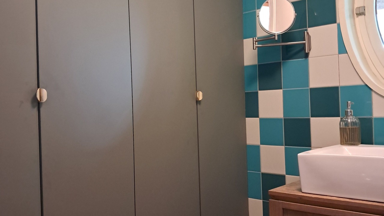 Photo of Bathroom in Cinq-Mars-la-Pile