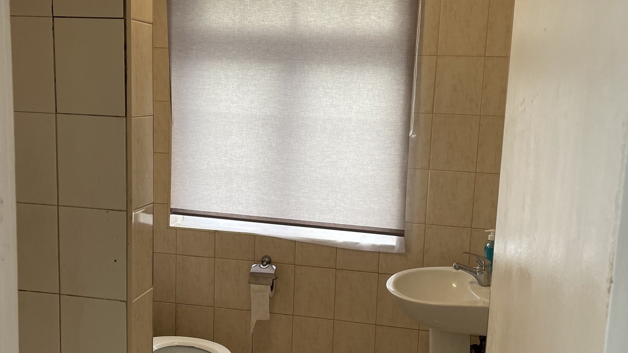 Photo of Bathroom in Harlington