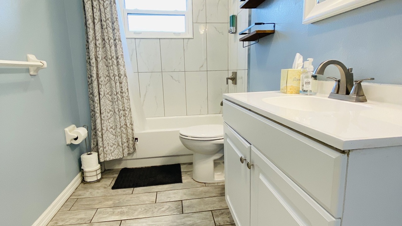 Photo of Bathroom in Magnolia Heights