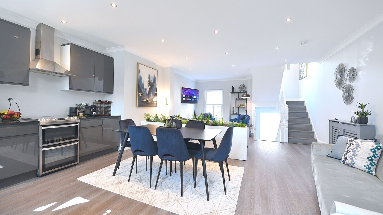Photo of Livingroom in Bishop's