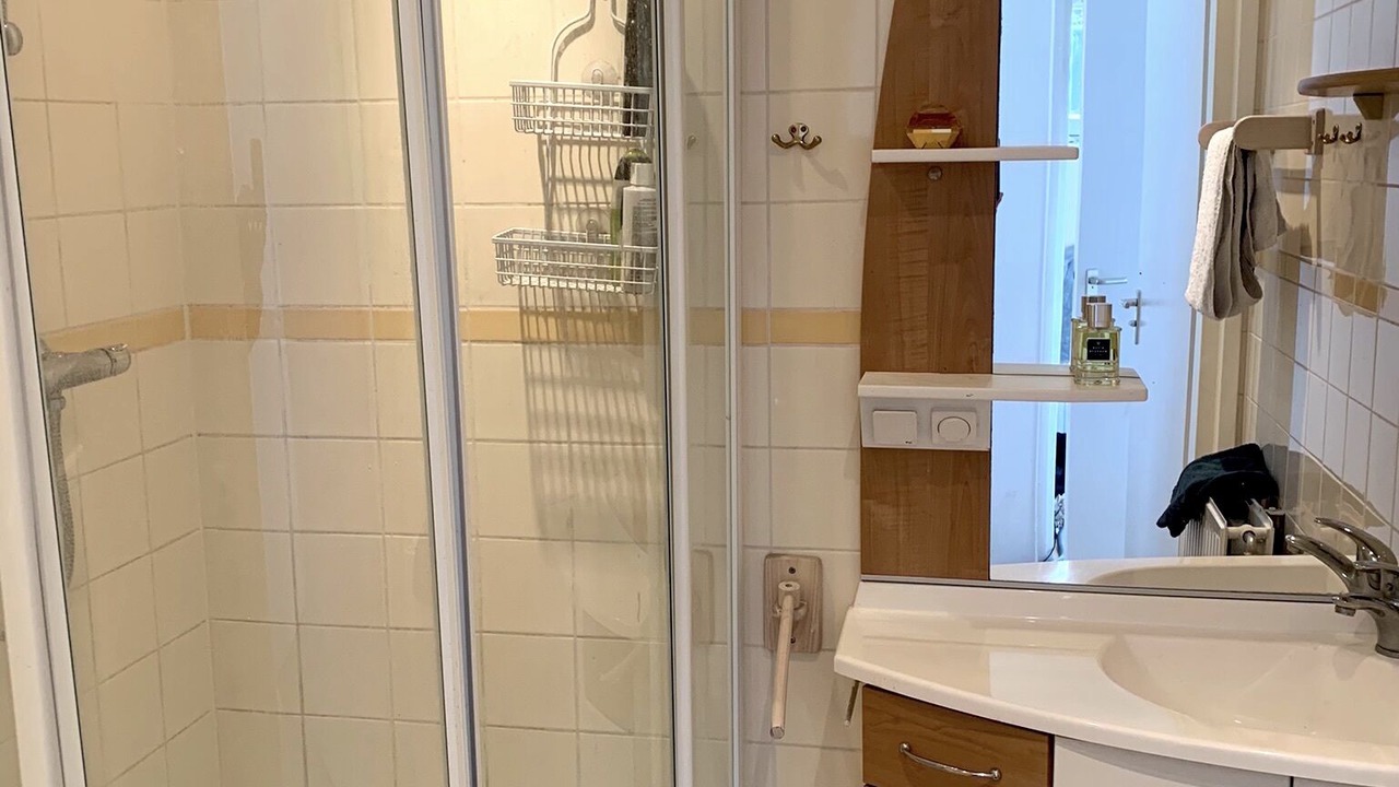 Photo of Bathroom in Rijnbuurt