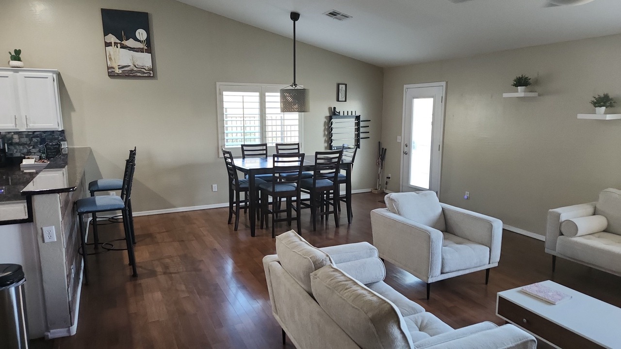 Photo of Livingroom in North Mountain