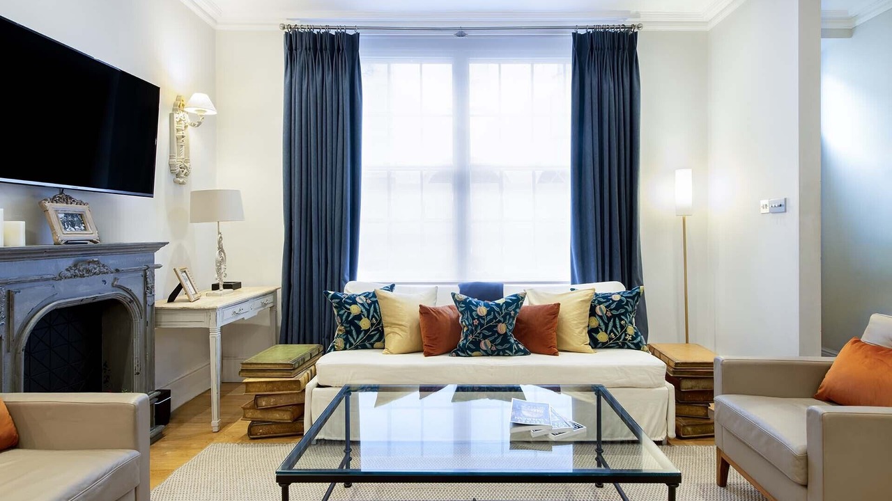 Photo of Bedroom in Queen's Gate