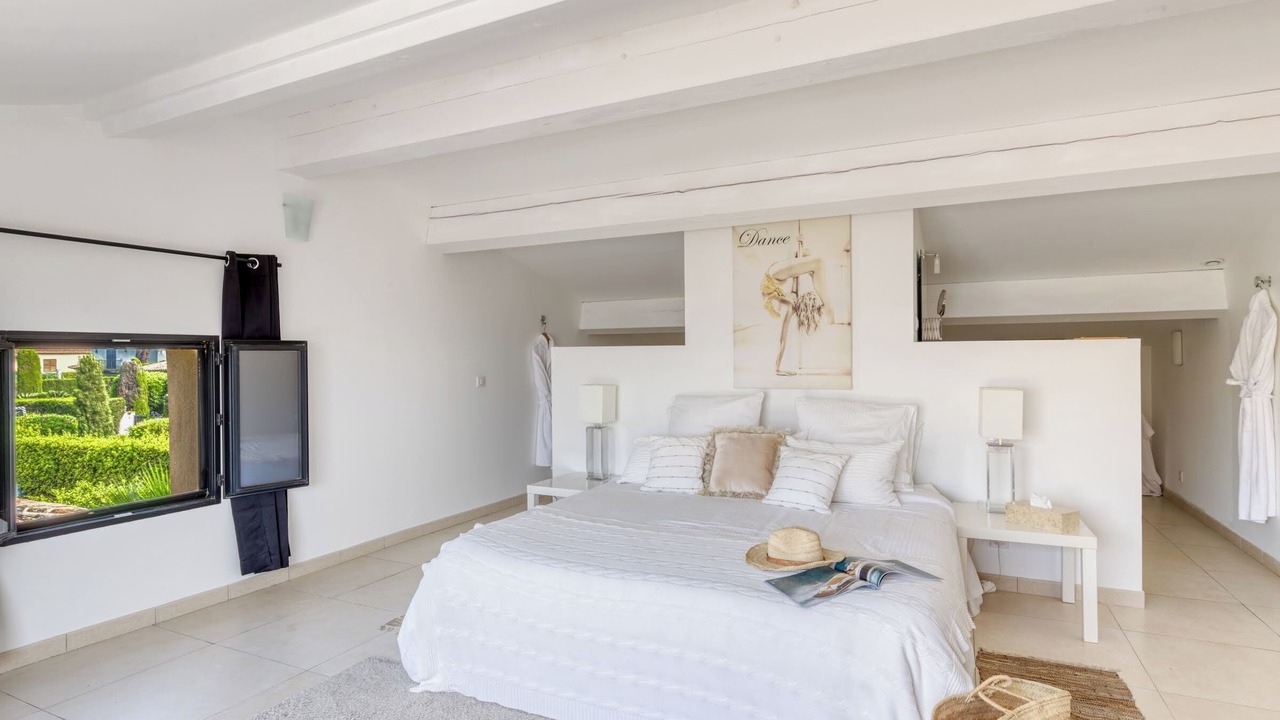 Photo of Bedroom in Gassin