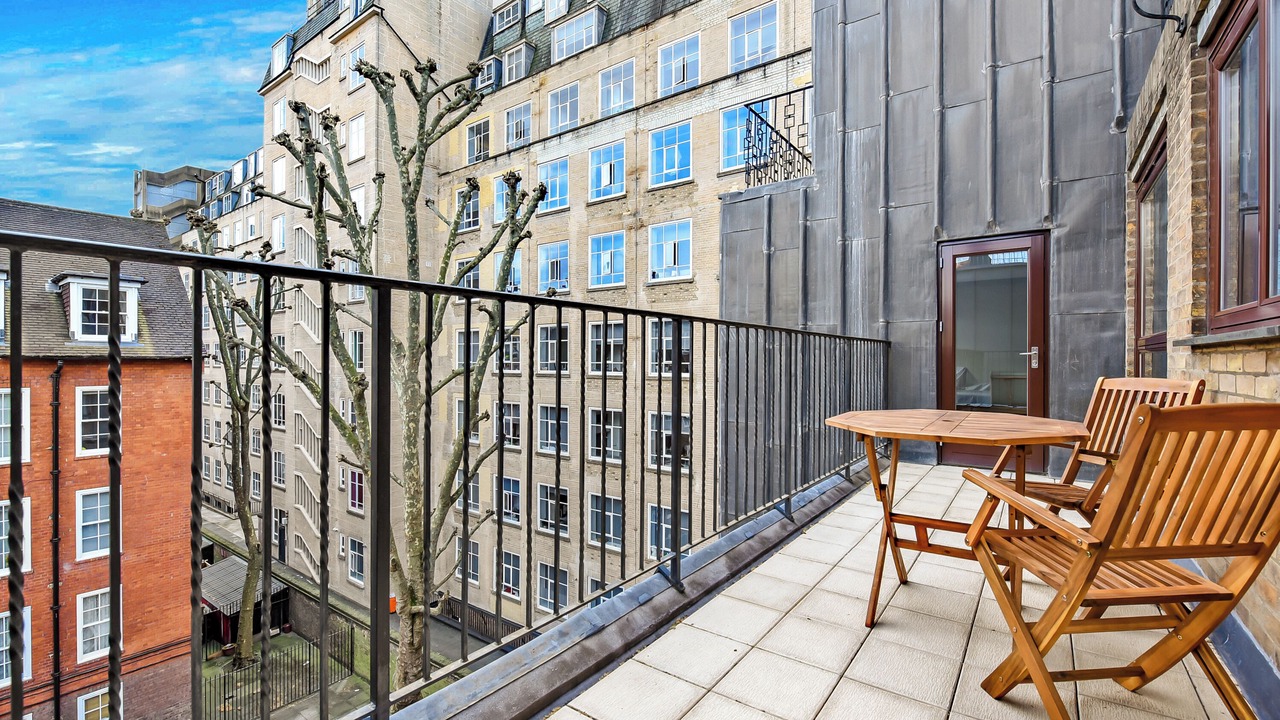 Photo of Patio Balcony in St. Pancras