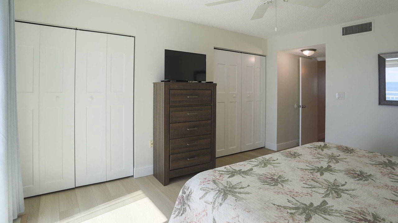 Photo of Bedroom in Sunset Beach