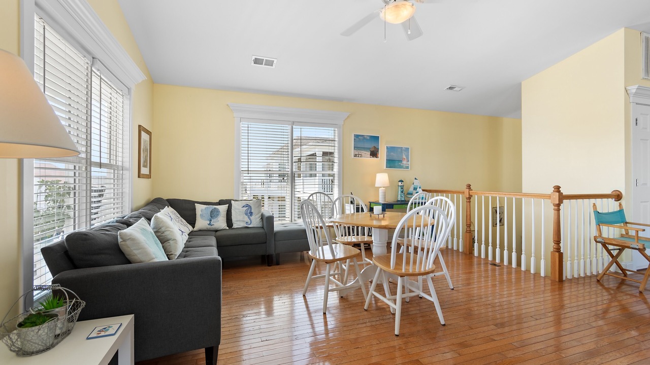 Photo of Livingroom in Holden Beach