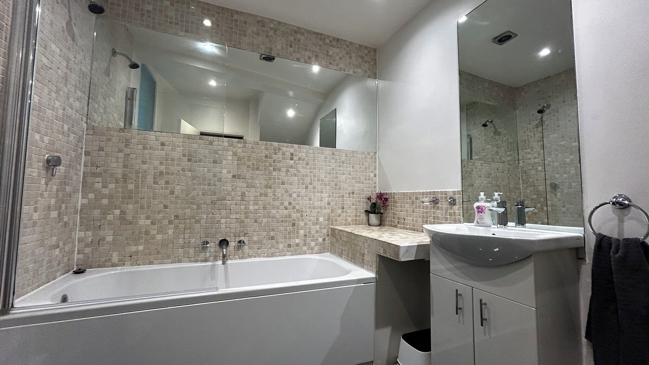 Photo of Bathroom in Bayswater