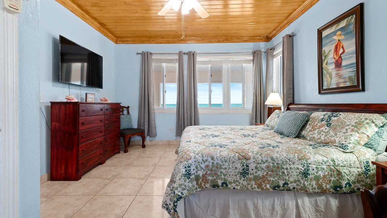 Photo of Bedroom in Nassau