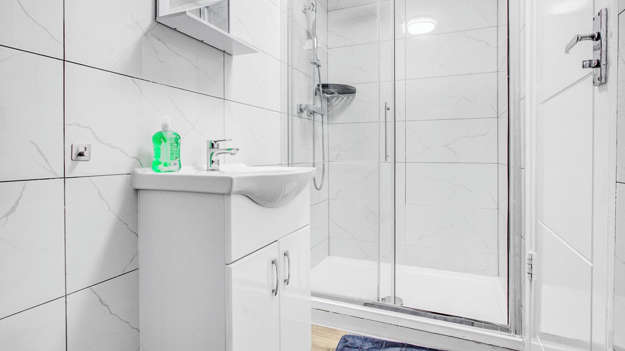 Photo of Bathroom in Heston Central