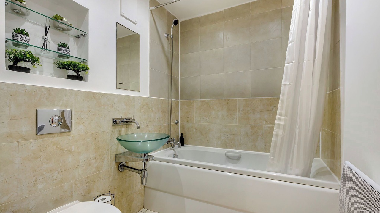 Photo of Bathroom in Isle of Dogs