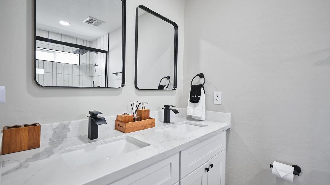 Photo of Bathroom in South Mountain