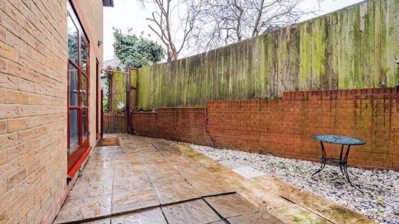 Photo of Patio Balcony in West Hendon