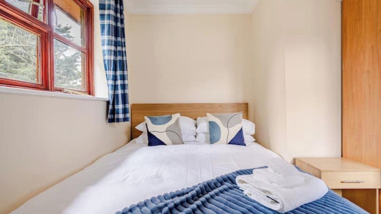 Photo of Bedroom in West Hendon