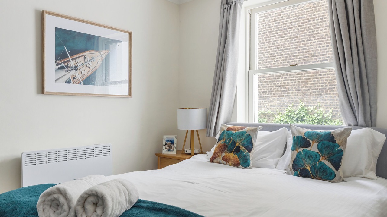 Photo of Bedroom in Westbourne Green