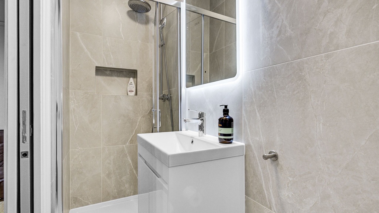 Photo of Bathroom in Ealing Common