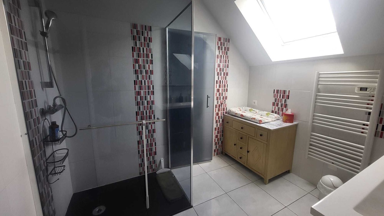 Photo of Bathroom in Hommes