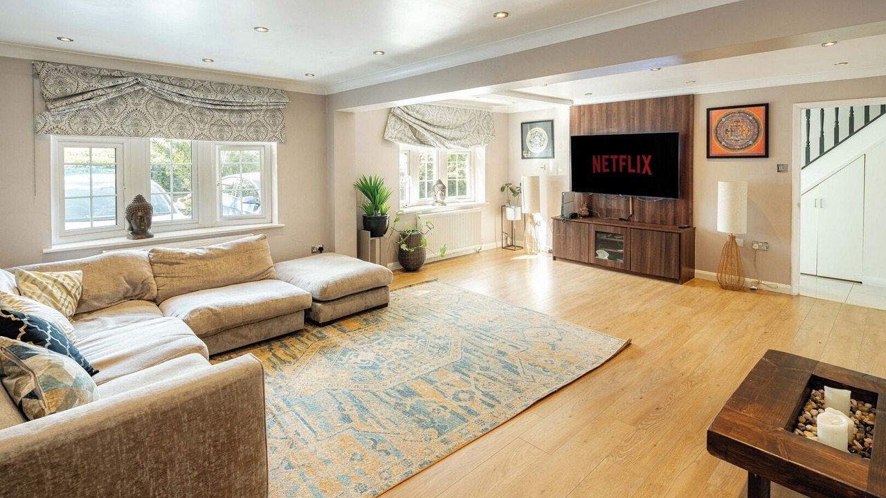 Photo of Livingroom in Ickenham