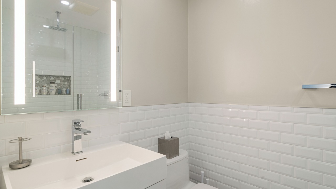 Photo of Bathroom in Cross Key Waterways