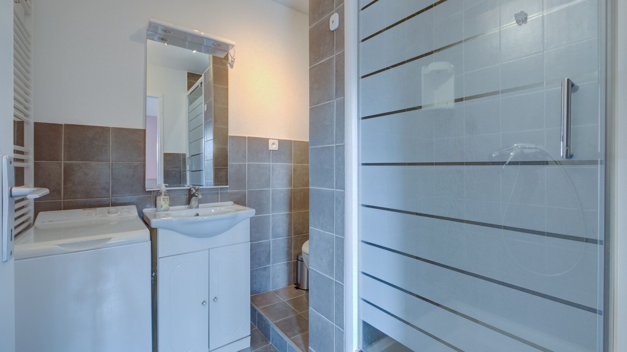 Photo of Bathroom in Bagnols-en-Foret