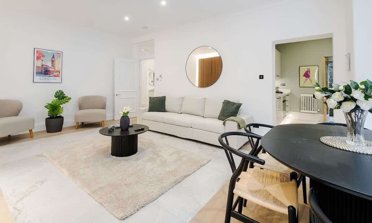 Photo of Outdoor in South Kensington